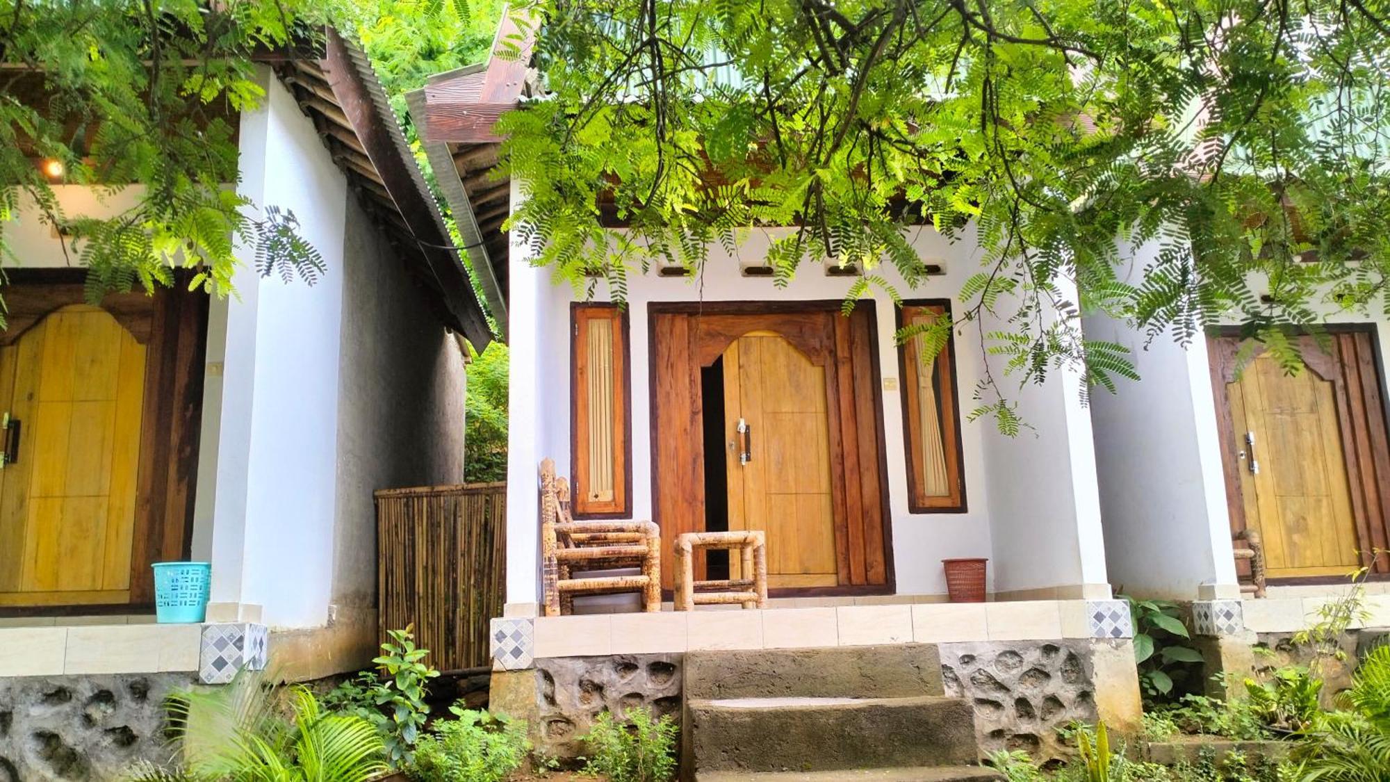 Diki Bungalows Kuta  Exterior foto